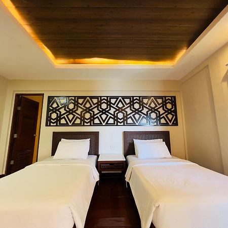 Alam Indah Beach Resort 부수안가 외부 사진