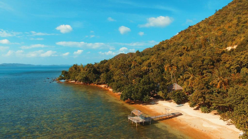 Alam Indah Beach Resort 부수안가 외부 사진